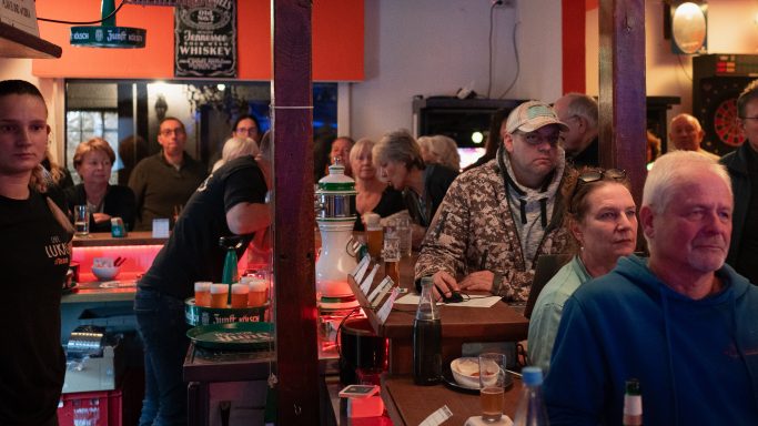 Mike, unser Mann am Mischpult beim Gig im Cafe Lukas in Overath 