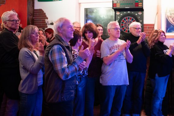 Dem Publikum hat es gefallen beim Gig im Cafe Lukas in Overath!