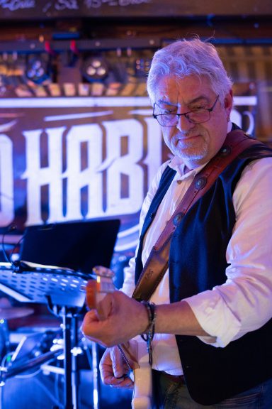 Robert beim Gig im Cafe Lukas in Overath 